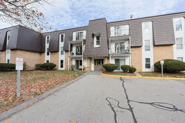 $239,900 | 14 Shadowbrook Lane, Unit 30, Milford, MA 01757