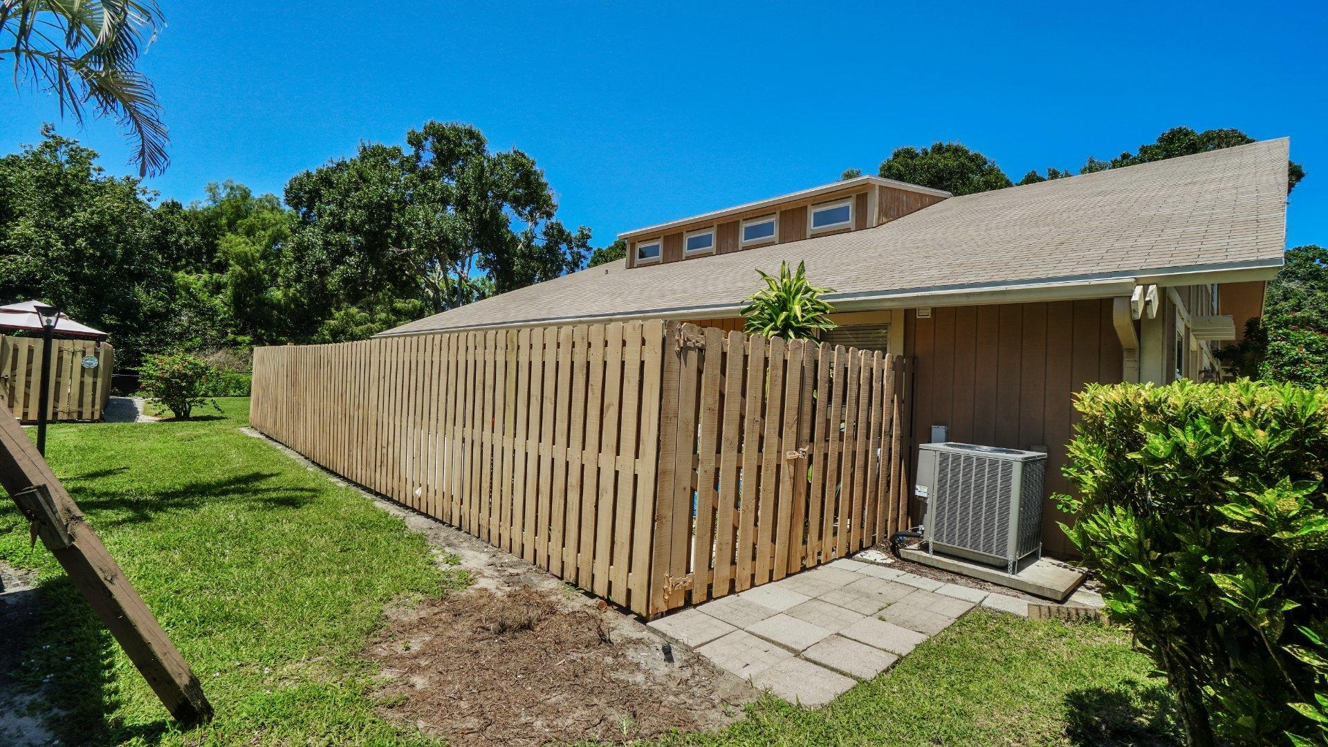 121 Maplecrest Circle Jupiter, FL 33458 - Photo 2 of 21 13340-DSC03841-3489ec85