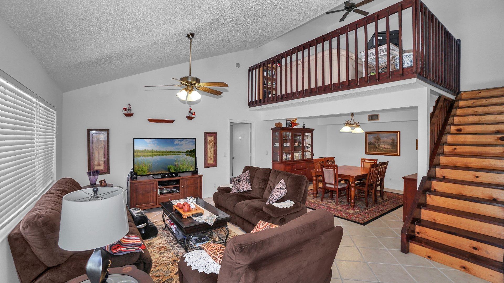 121 Maplecrest Circle Jupiter, FL 33458 - Photo 8 of 21 13340-DSC03820-fabfa37f