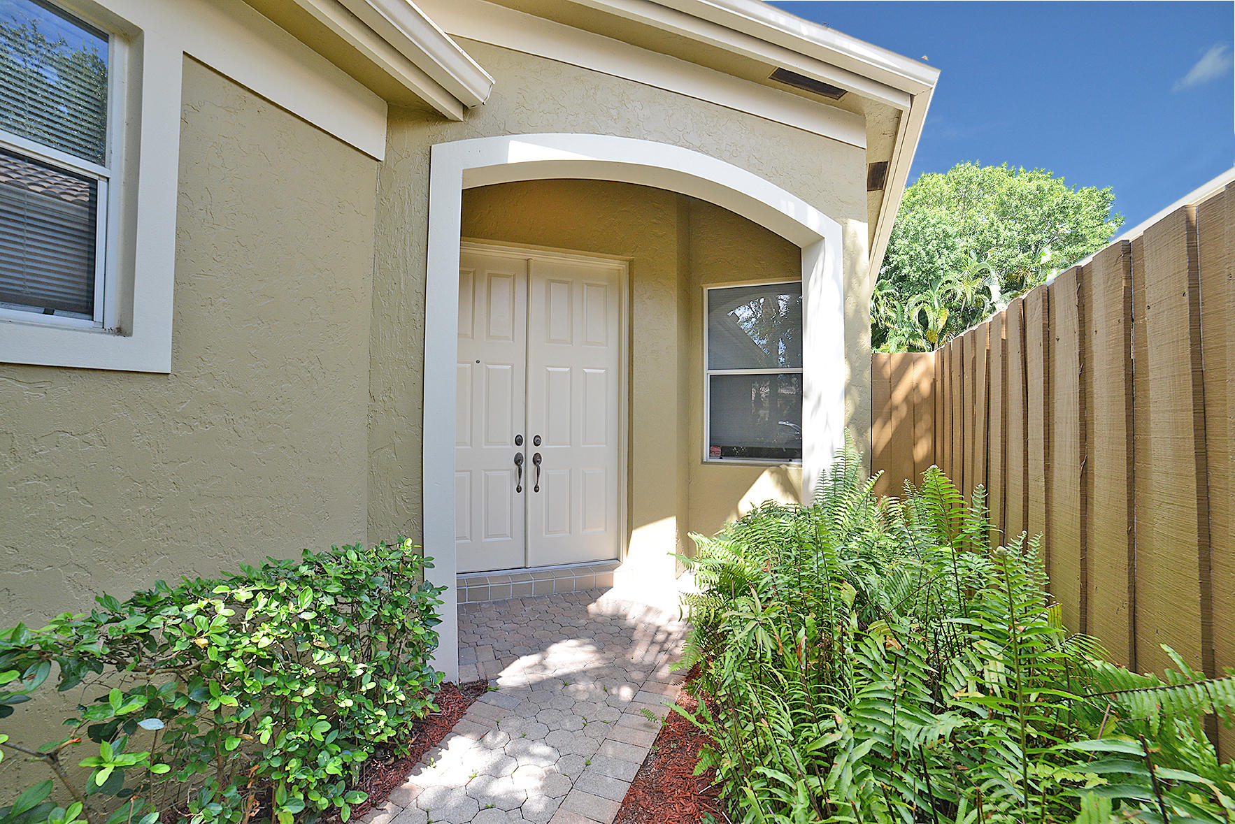 6619 Northwest 24th Terrace Boca Raton, FL 33496 - Photo 4 of 32 DSC_0130A