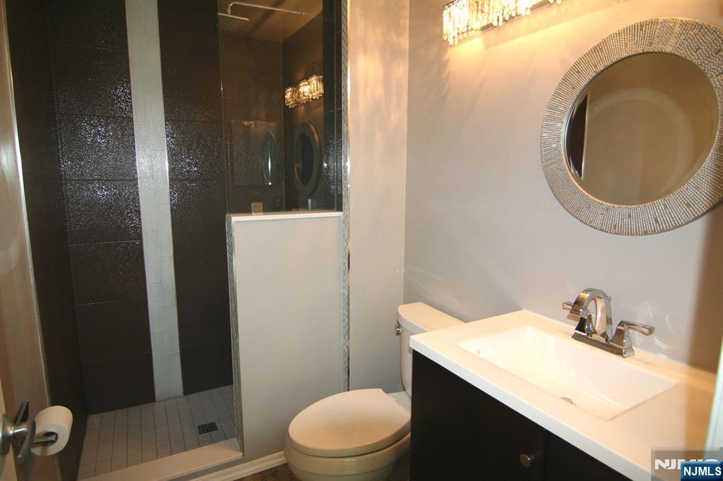 335 Linden Street Mahwah, NJ 07430 - Photo 9 of 15