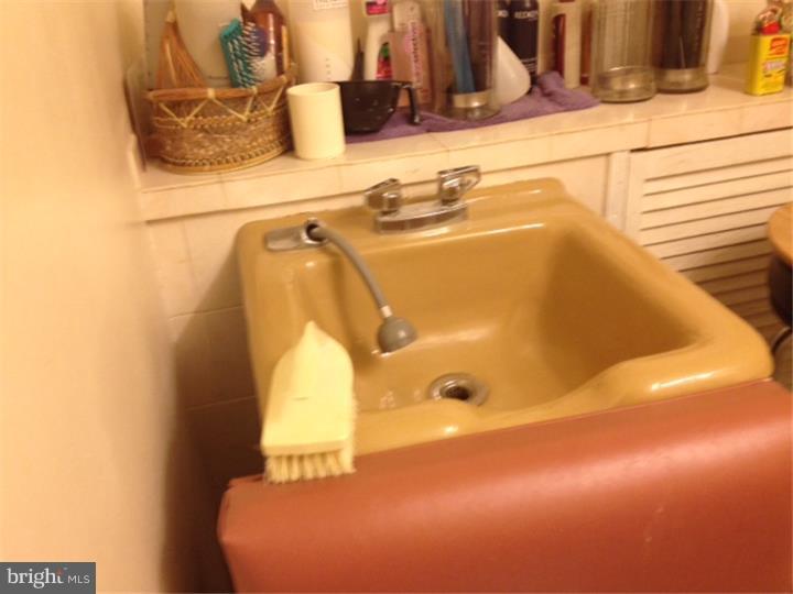 381 Porchtown Road Newfield, NJ 08344 - Photo 11 of 16 Bathroom