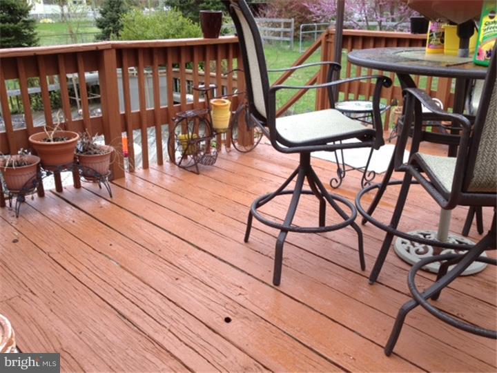 381 Porchtown Road Newfield, NJ 08344 - Photo 3 of 16 Deck