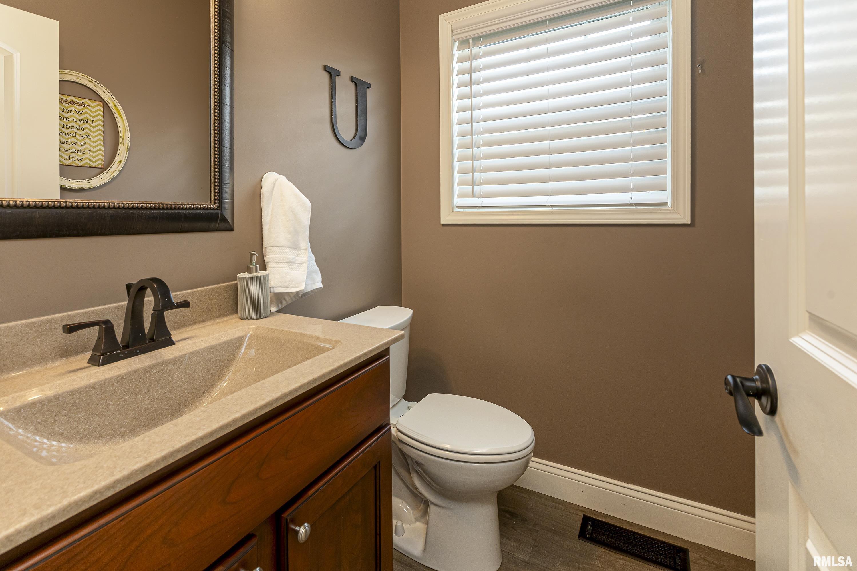 16629 Pittsburg Road Pittsburg, IL 62974 - Photo 26 of 40