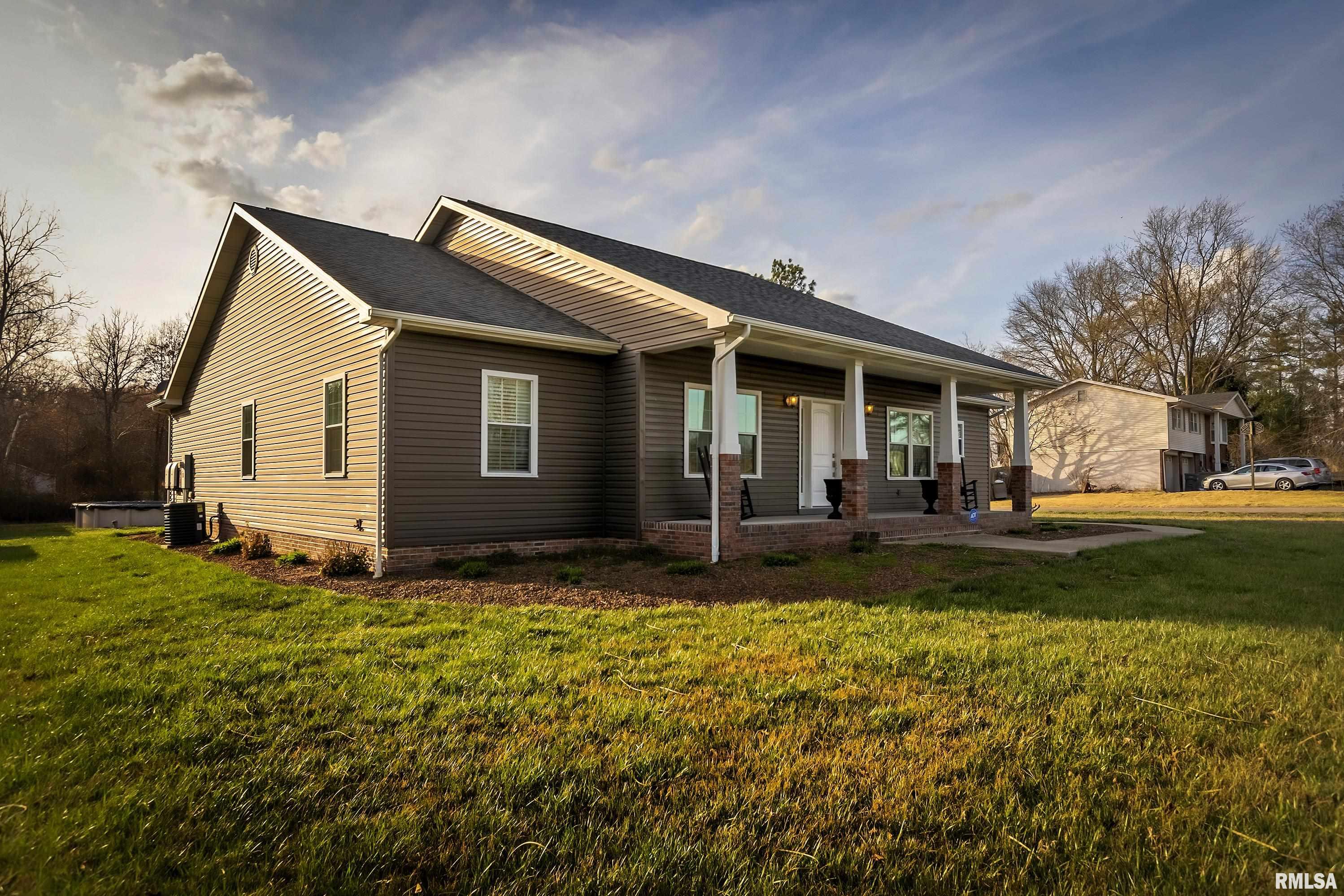 16629 Pittsburg Road Pittsburg, IL 62974 - Photo 3 of 40
