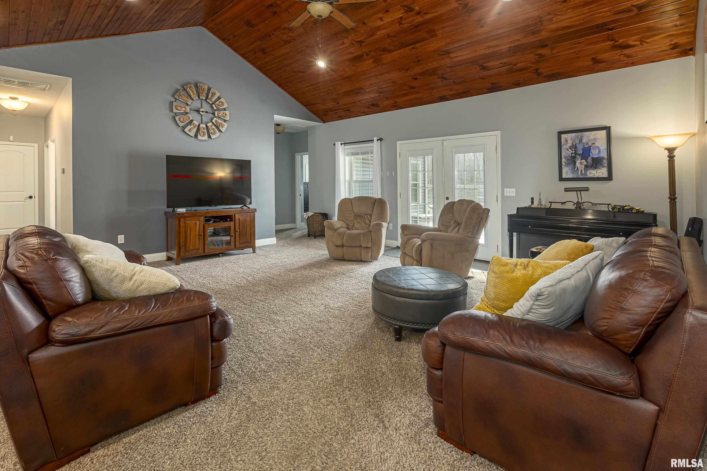 16629 Pittsburg Road Pittsburg, IL 62974 - Photo 5 of 40