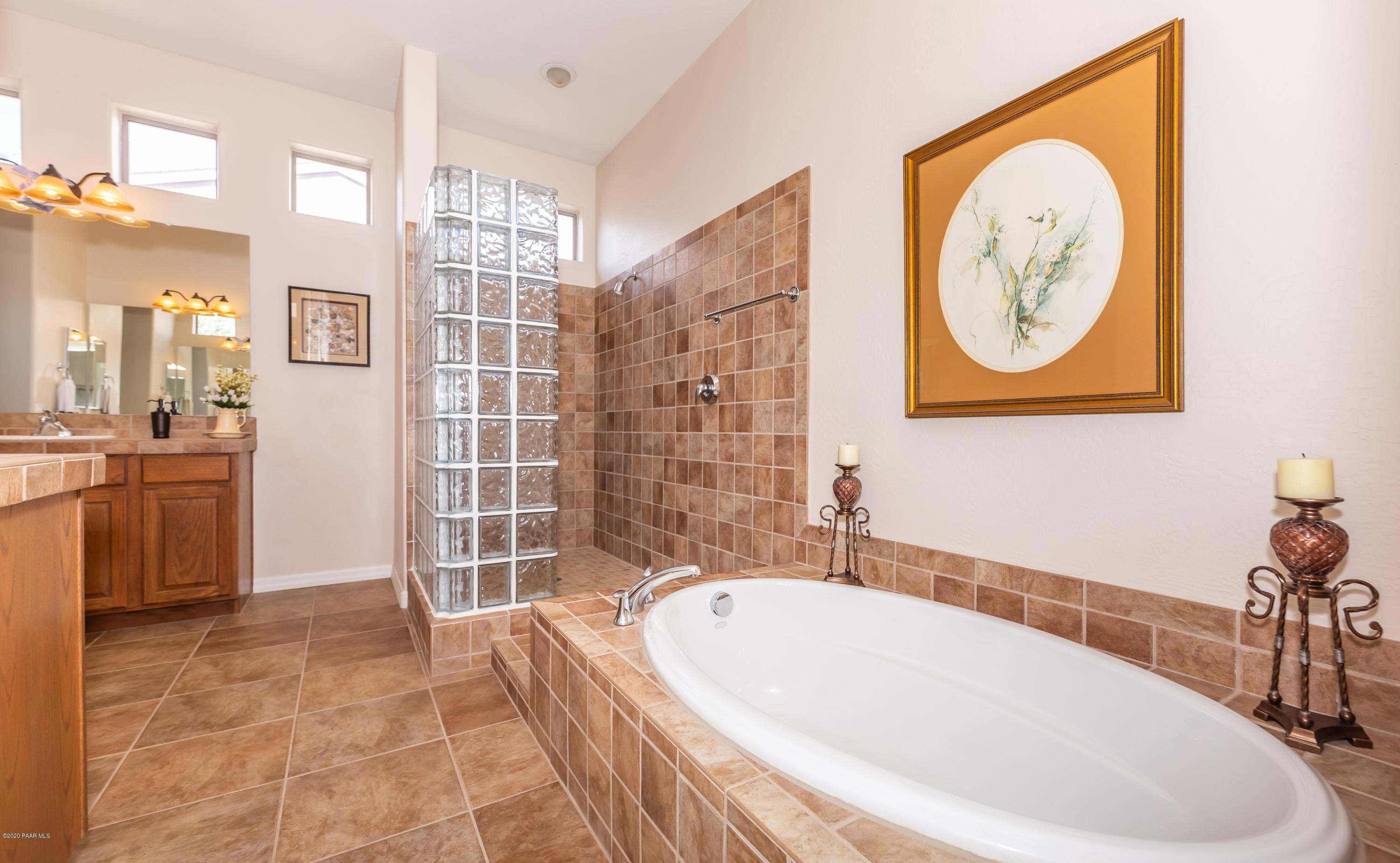 1090 Half Hitch Road Prescott Valley, AZ 86314 - Photo 23 of 57 023_Master Bathroom