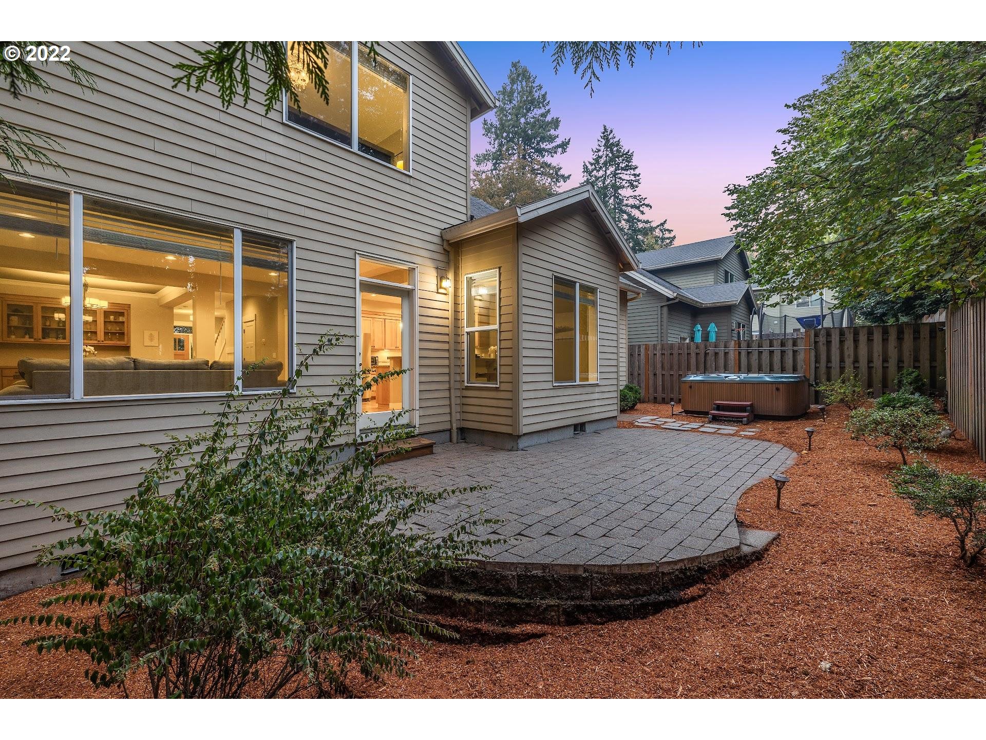 5032 Southwest Taylors Ferry Road Portland, OR 97219 - Photo 26 of 32 Gallery Image 26