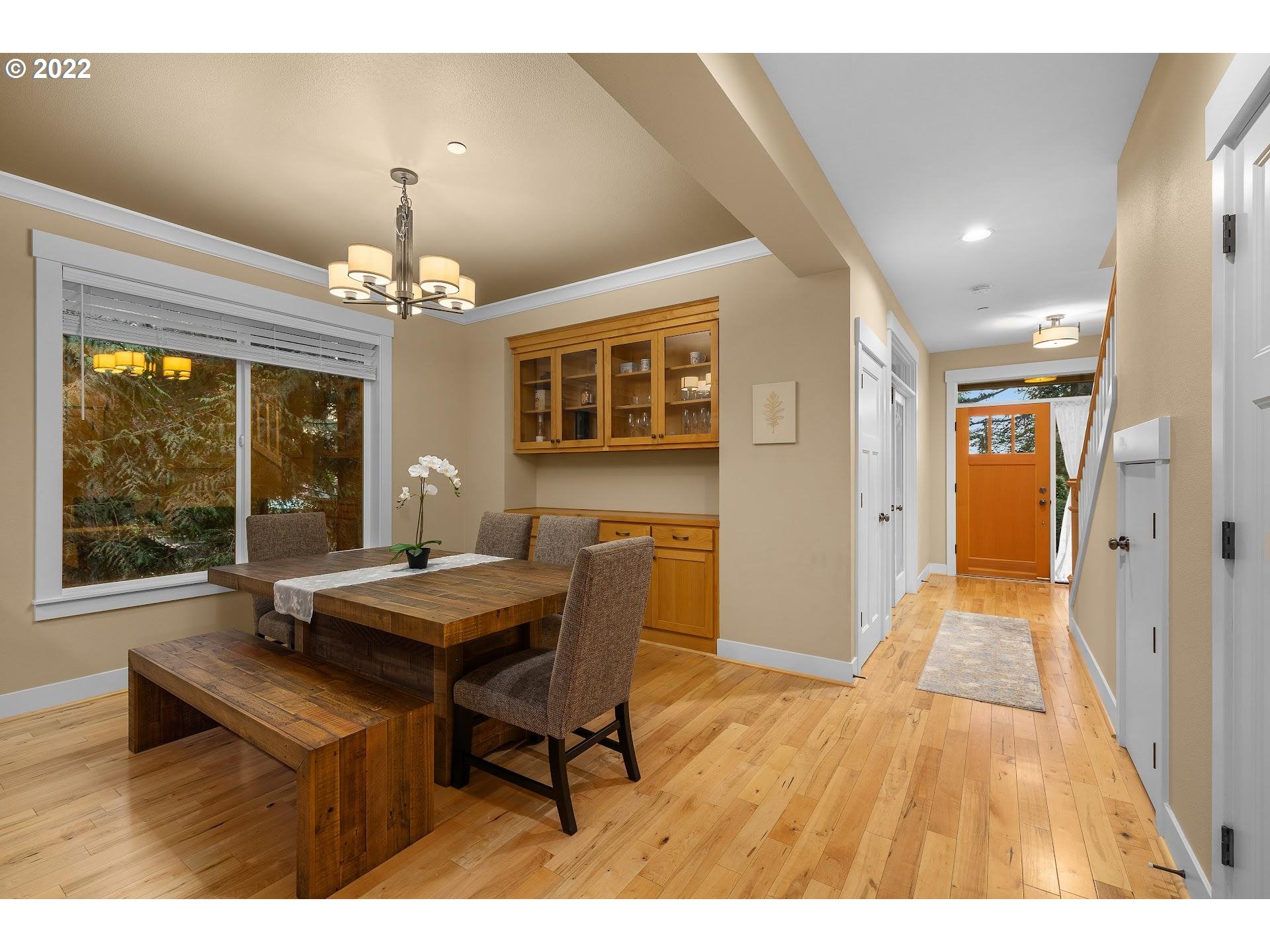 5032 Southwest Taylors Ferry Road Portland, OR 97219 - Photo 6 of 32 Gallery Image 6
