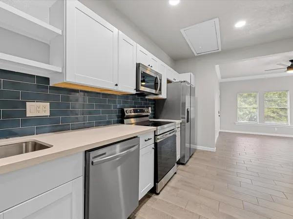 $1,600 | 1119 Waugh Drive, Unit 4, Houston, TX 77019