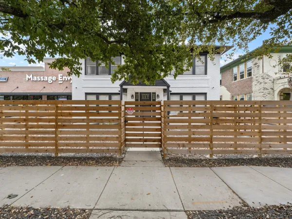 $1,600 | 1119 Waugh Drive, Unit 4, Houston, TX 77019