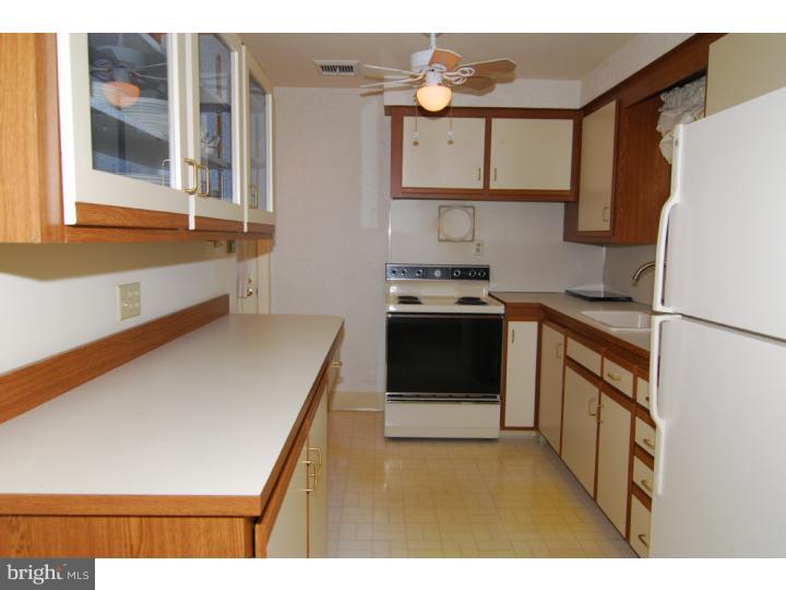 17 Wingert Road Wyomissing, PA 19610 - Photo 7 of 9 Kitchen