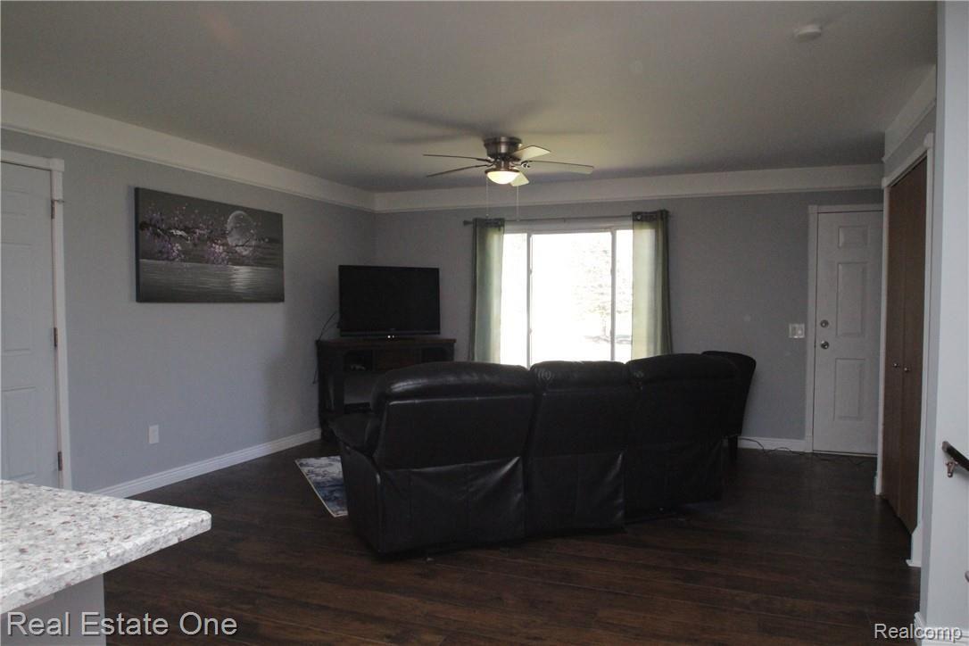3069 Buckner Road Lake Orion, MI 48362 - Photo 13 of 41 IMG_2968.JPG