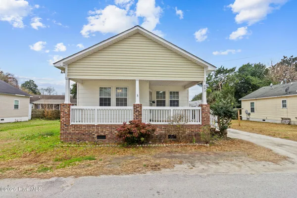 $1,430 | 883 North Cool Avenue, New Bern, NC 28560