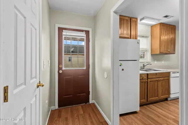 $1,430 | 883 North Cool Avenue, New Bern, NC 28560