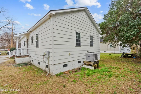 $1,430 | 883 North Cool Avenue, New Bern, NC 28560