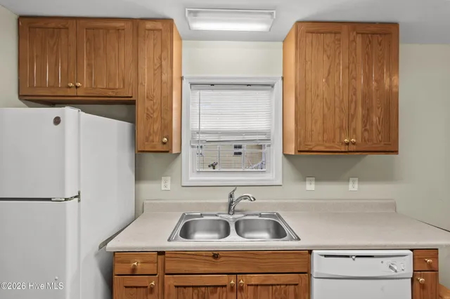 $1,430 | 883 North Cool Avenue, New Bern, NC 28560