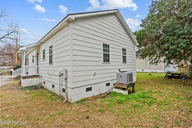 $1,430 | 883 North Cool Avenue, New Bern, NC 28560