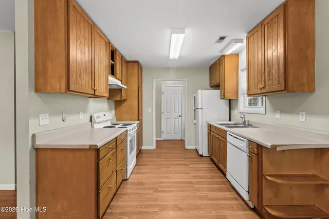 $1,430 | 883 North Cool Avenue, New Bern, NC 28560