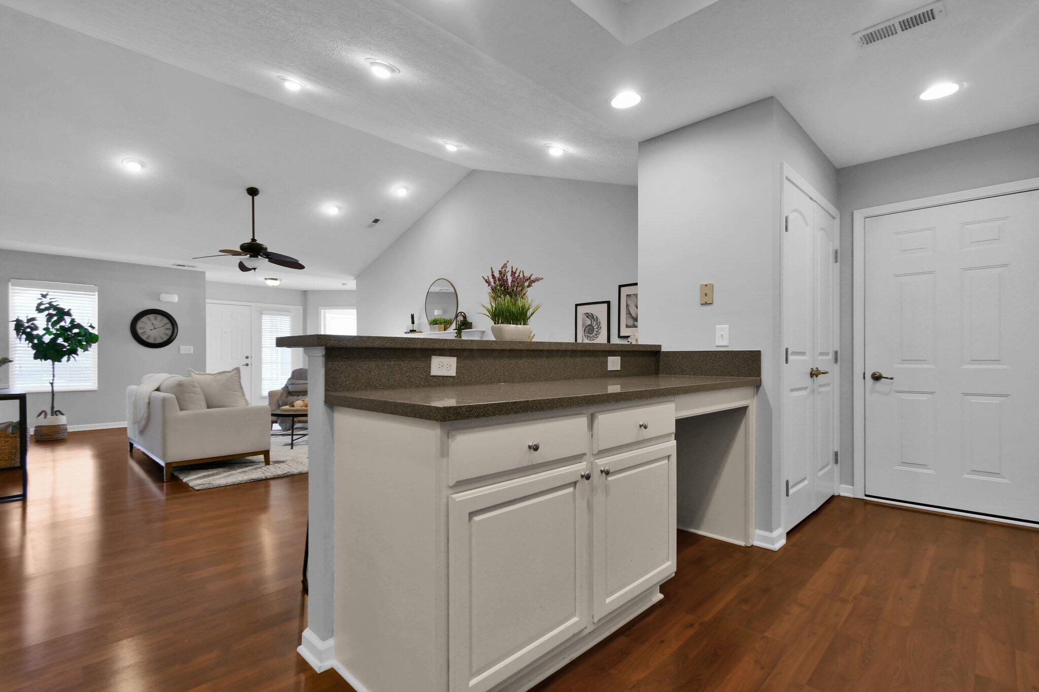 7963 Ravine Run Lane Columbus, OH 43235 - Photo 12 of 26 11-web-or-mls-7963-ravine-run-ln