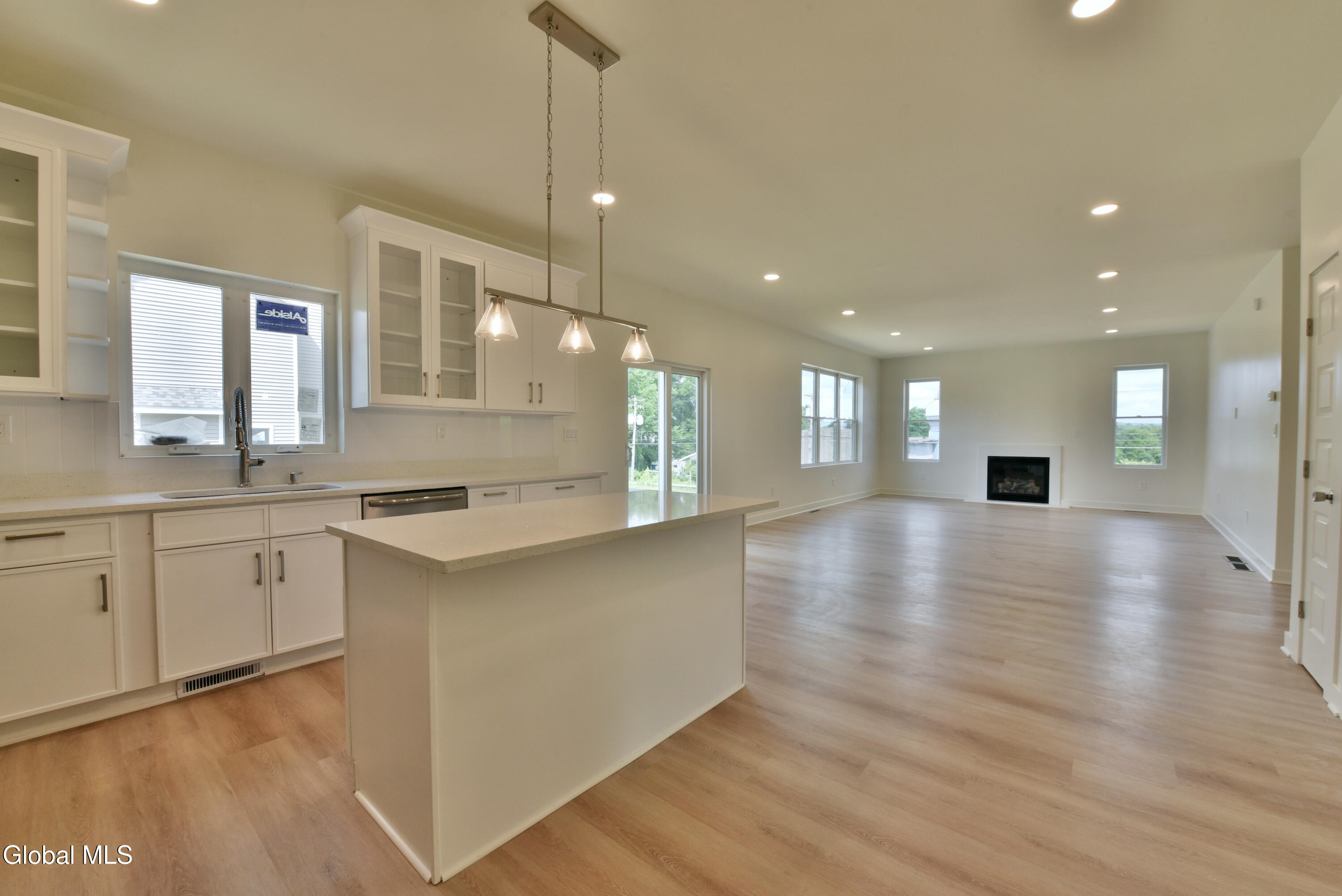 802 South Ravine Road Niskayuna, NY 12309 - Photo 22 of 60 21