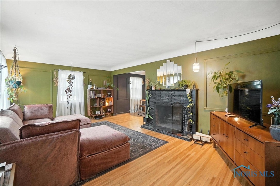 3647 Elmhurst Road Toledo, OH 43613 - Photo 3 of 44 Gallery Image 3