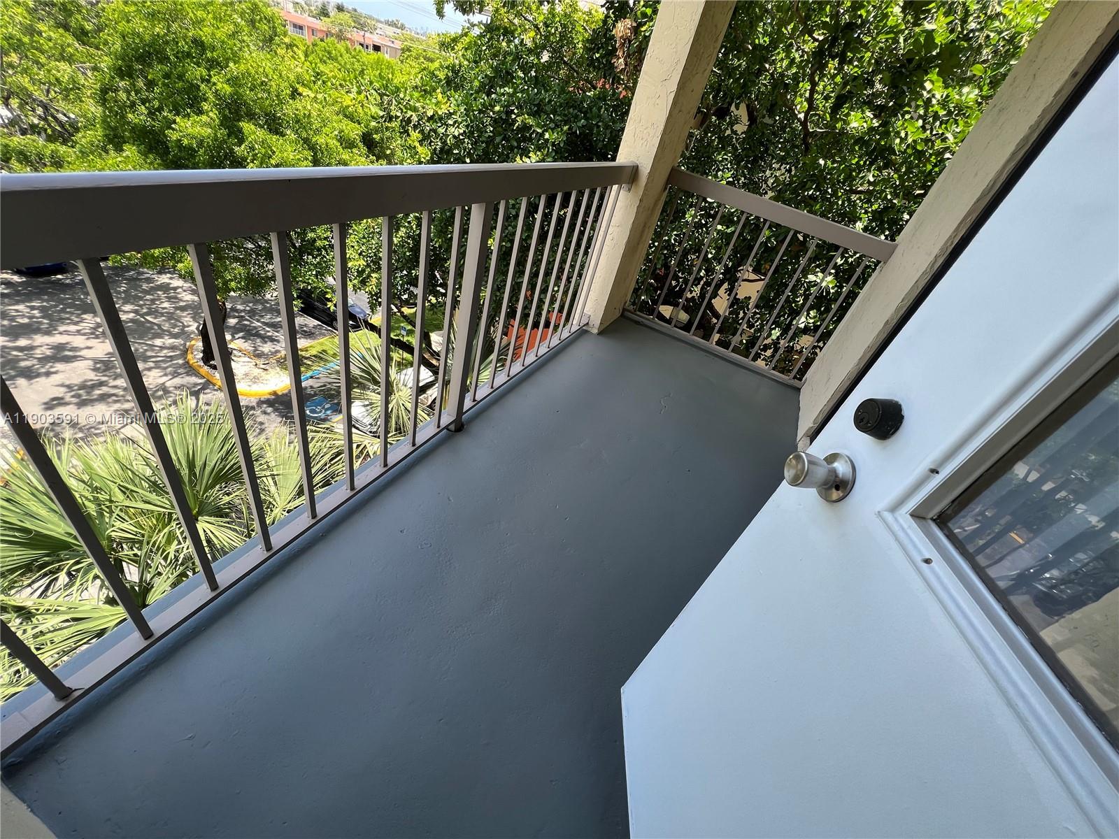 8120 Geneva Court, Unit 554 Doral, FL 33166 - Photo 26 of 32