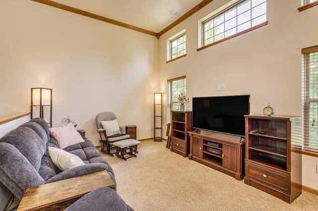 $344,999 | 3143 Frontier Drive, Woodbury, MN 55129