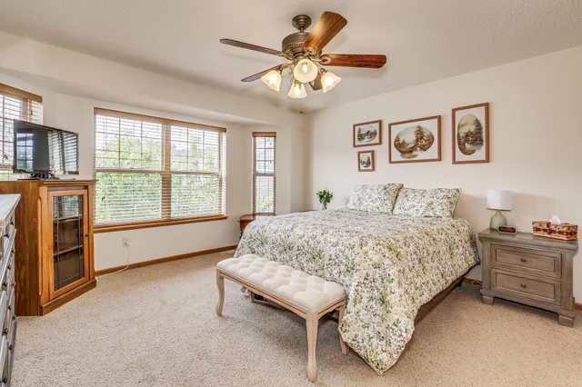 $344,999 | 3143 Frontier Drive, Woodbury, MN 55129