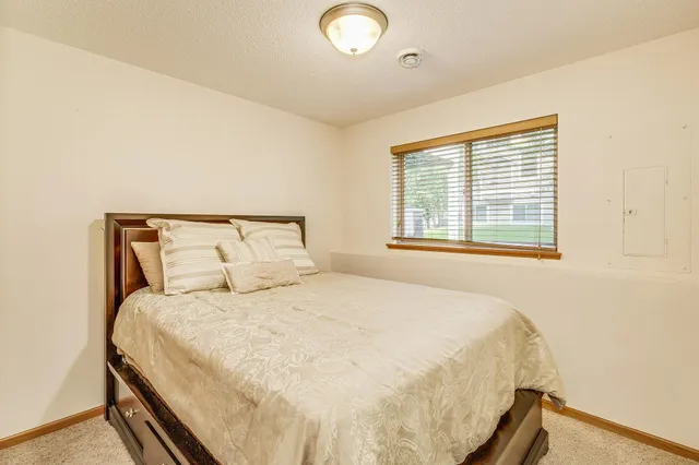 $344,999 | 3143 Frontier Drive, Woodbury, MN 55129