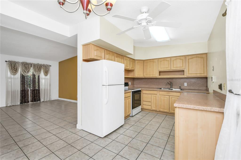 4502 Rockledge Road Orlando, FL 32807 - Photo 10 of 32 Gallery Image 10