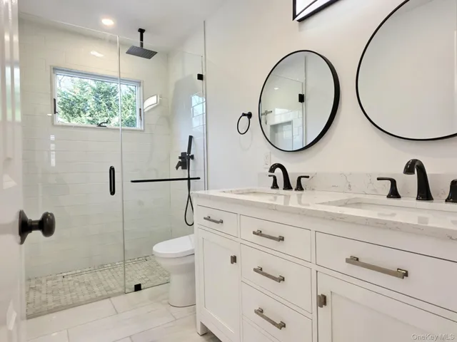 $1,275,000 | 185 Wakeman Road, Hampton Bays, NY 11946