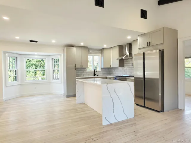 $1,275,000 | 185 Wakeman Road, Hampton Bays, NY 11946