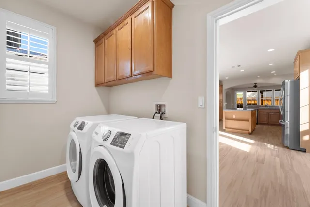a view of kitchen and washer and dryer