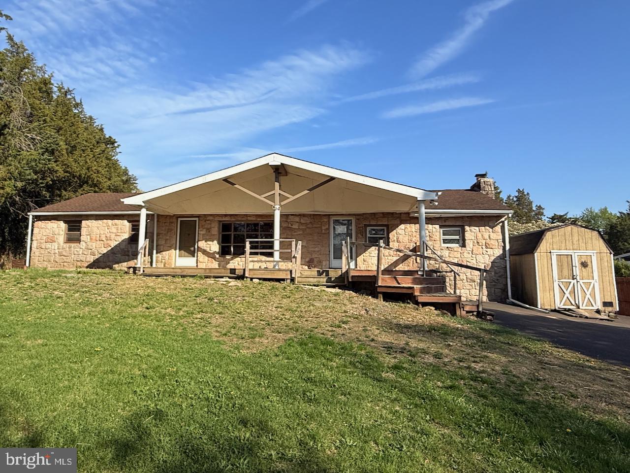 1462 Snell Road Pottstown, PA 19464 - Photo 2 of 33 Gallery Image 2