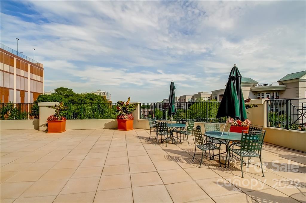 300 West 5th Street, Unit 339 Charlotte, NC 28202 - Photo 38 of 40 a view of a terrace with furniture