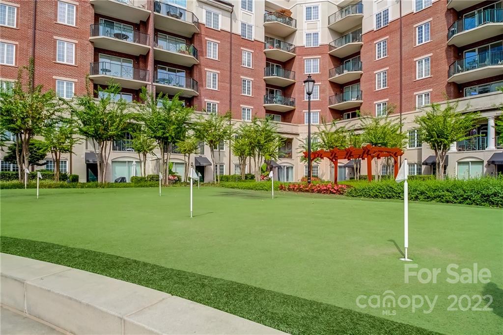300 West 5th Street, Unit 339 Charlotte, NC 28202 - Photo 6 of 40 a view of a building with a yard