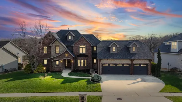 $1,049,999 | 1610 Briarwood Lane, Mahomet, IL 61853