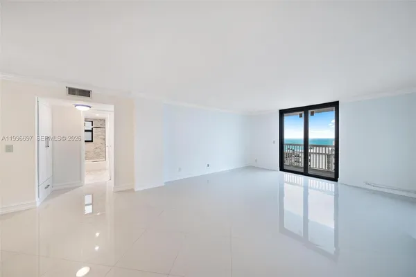 $525,000 | 1500 South Ocean Drive, Unit G10, Hollywood, FL 33019