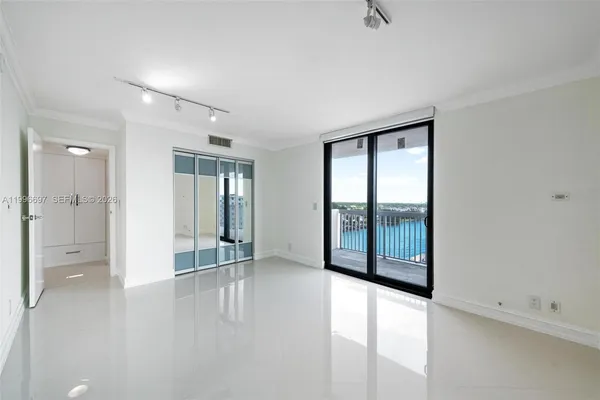 $525,000 | 1500 South Ocean Drive, Unit G10, Hollywood, FL 33019