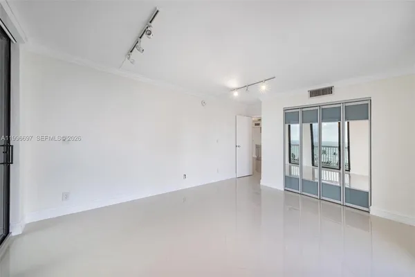 $525,000 | 1500 South Ocean Drive, Unit G10, Hollywood, FL 33019