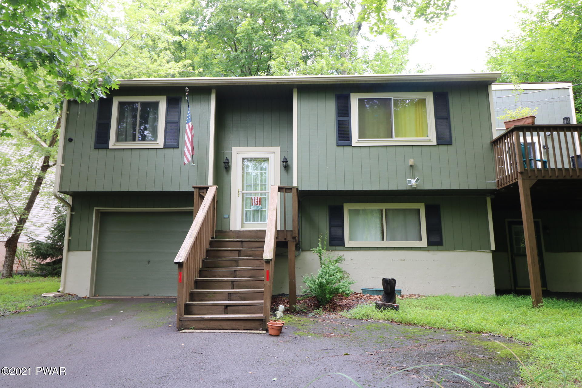 197 Boulder Road Lake Ariel, PA 18436 - Photo 4 of 54