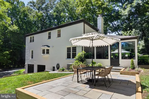 $1,395,000 | 11312 Lapham Drive, Oakton, VA 22124