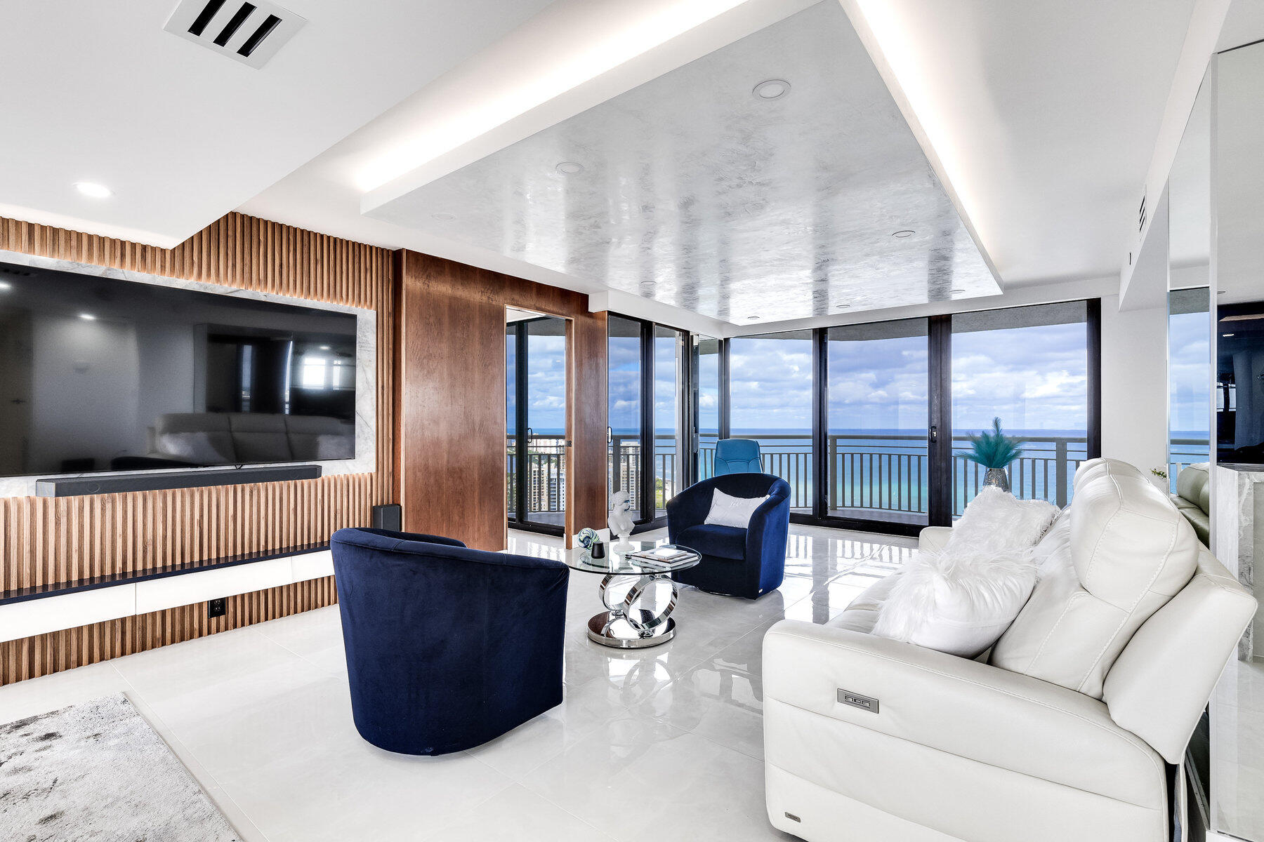 3000 North Ocean Drive, Unit PHA Singer Island, FL 33404 - Photo 1 of 40 Livingroom