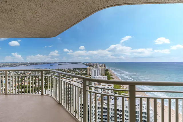 $1,600,000 | 3000 North Ocean Drive, Unit PHA, Singer Island, FL 33404