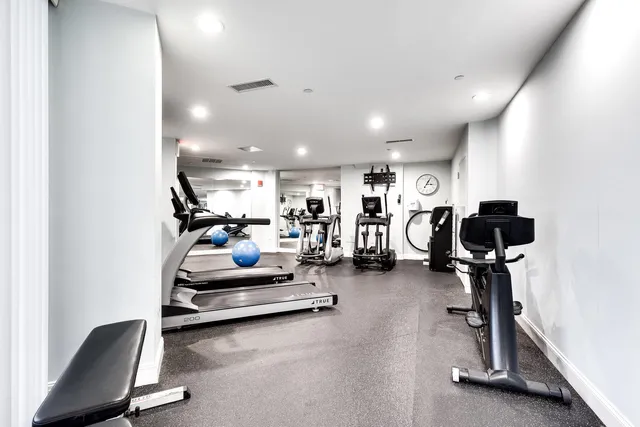 $1,600,000 | 3000 North Ocean Drive, Unit PHA, Singer Island, FL 33404