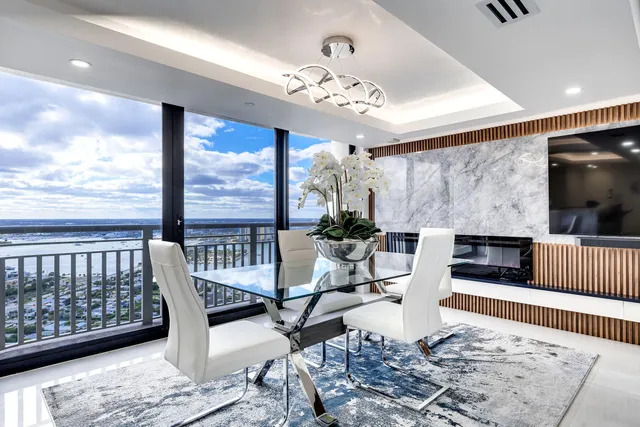 $1,600,000 | 3000 North Ocean Drive, Unit PHA, Singer Island, FL 33404