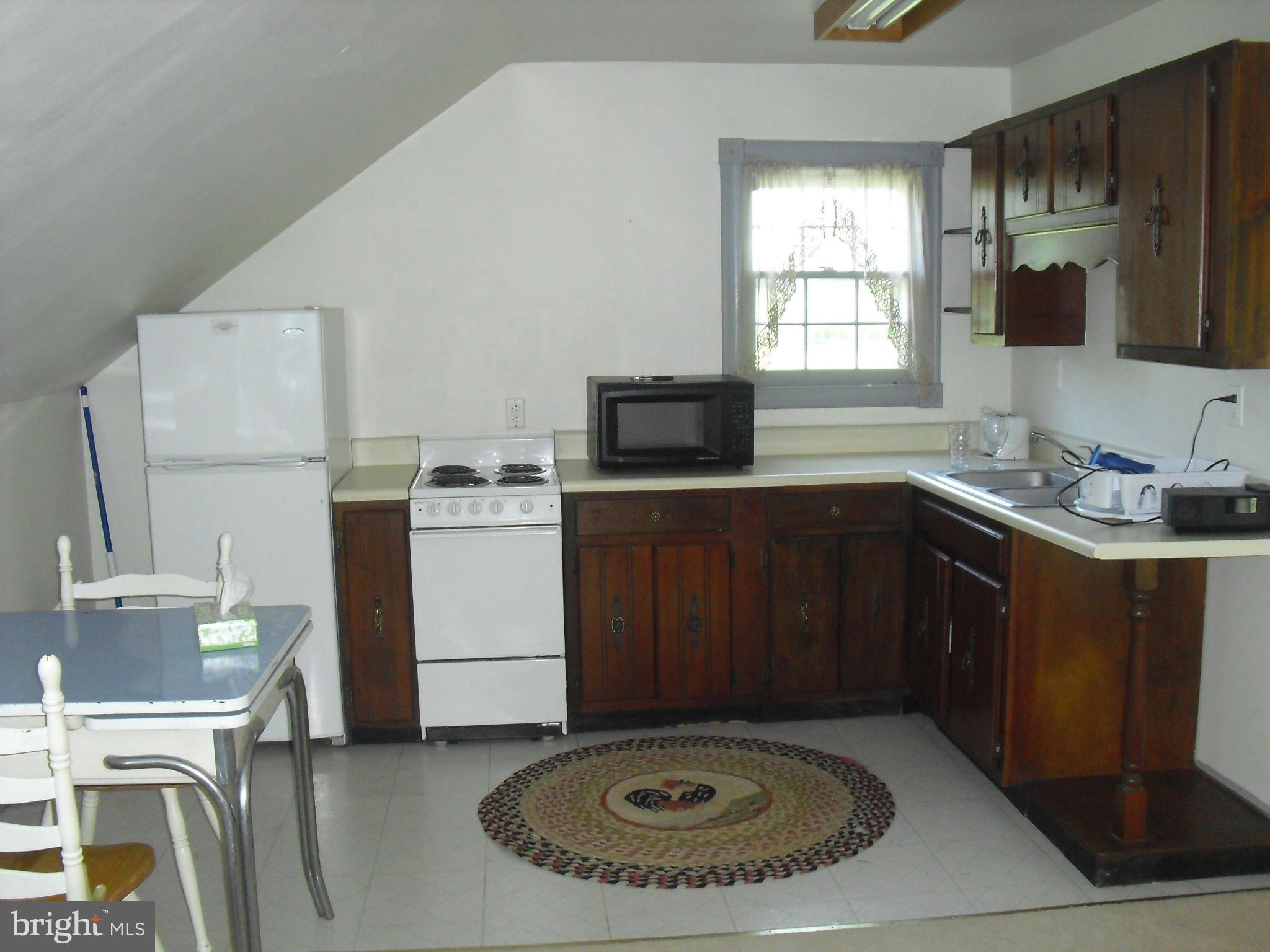 1561 Leetown Road Summit Point, WV 25446 - Photo 10 of 29 Kitchen