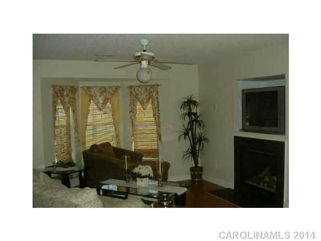 8125 Pleasant Grove Road Charlotte, NC 28216 - Photo 3 of 4 Gallery Image 3