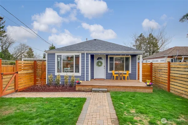 $575,000 | 10644 2nd Place Southwest, Seattle, WA 98146
